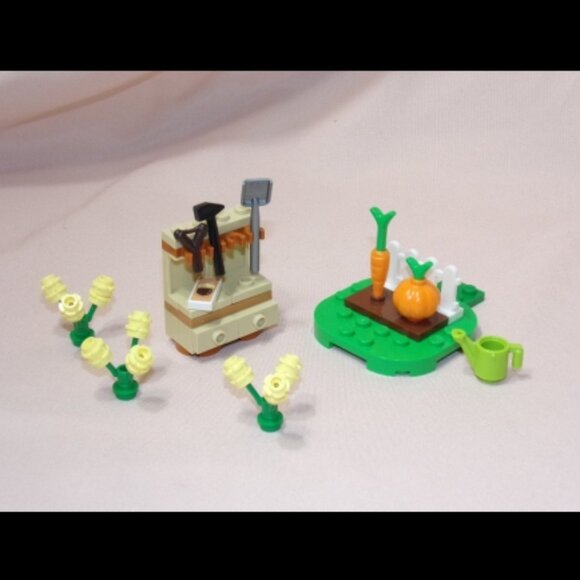 LEGO Animal Crossing Workbench with Garden Flowers Vegetables Watering Can 77049 - Picture 2 of 5